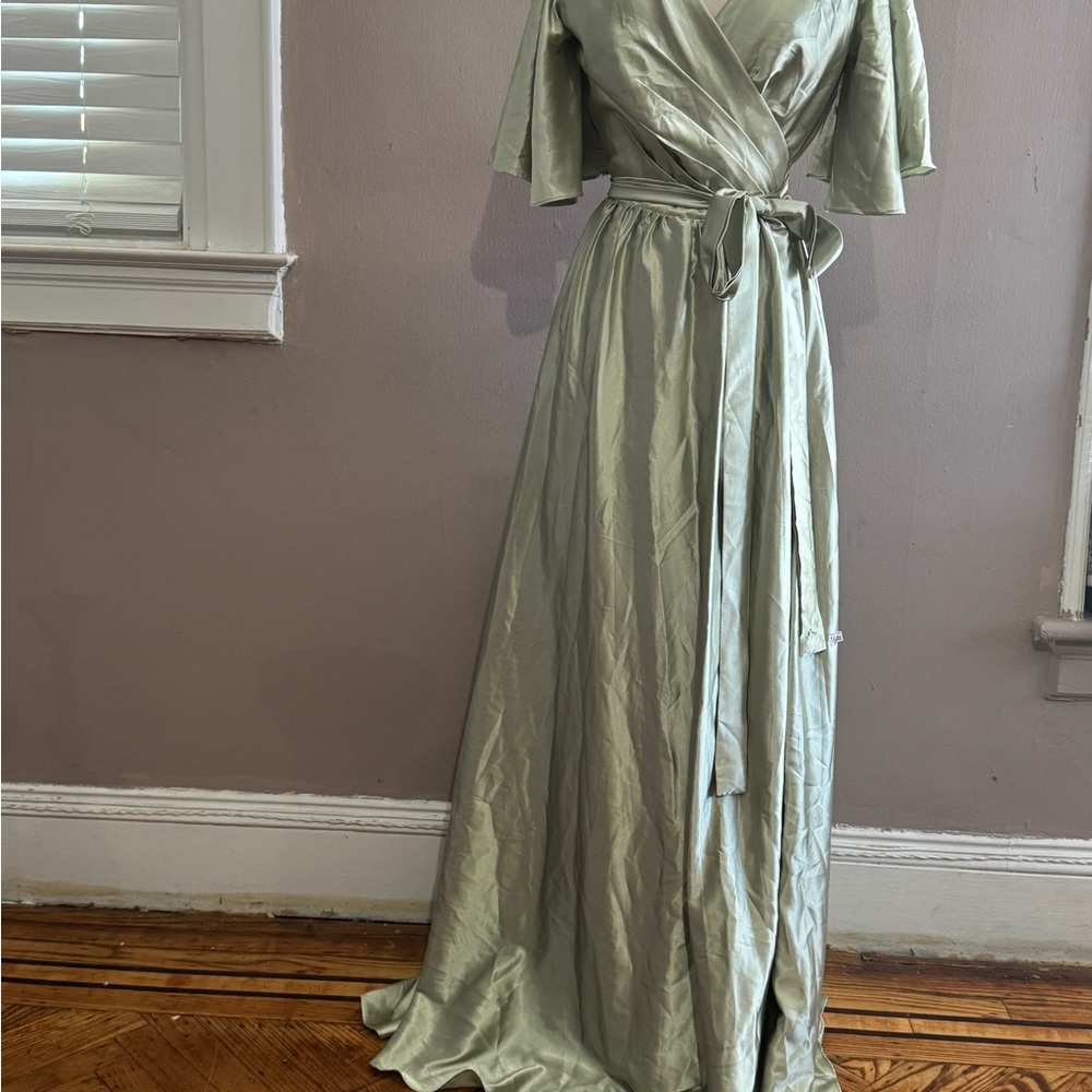 Elegant Sage Maxi Dress with Tie Waist